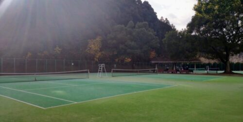 岐阜県百年公園テニスコートの画像